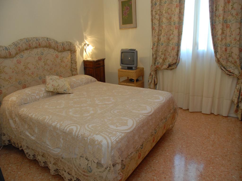 Casa Rachele Panzió Piano di Sorrento Szoba fotó